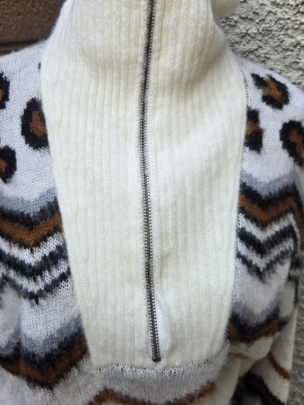 AFRM Cream Chevron Zip-Neck Sweater - Picture 4 of 10